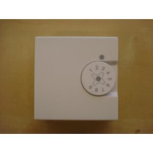 NIBE Kamerthermostaat RG10 met ruimtecompensatie tbv Split