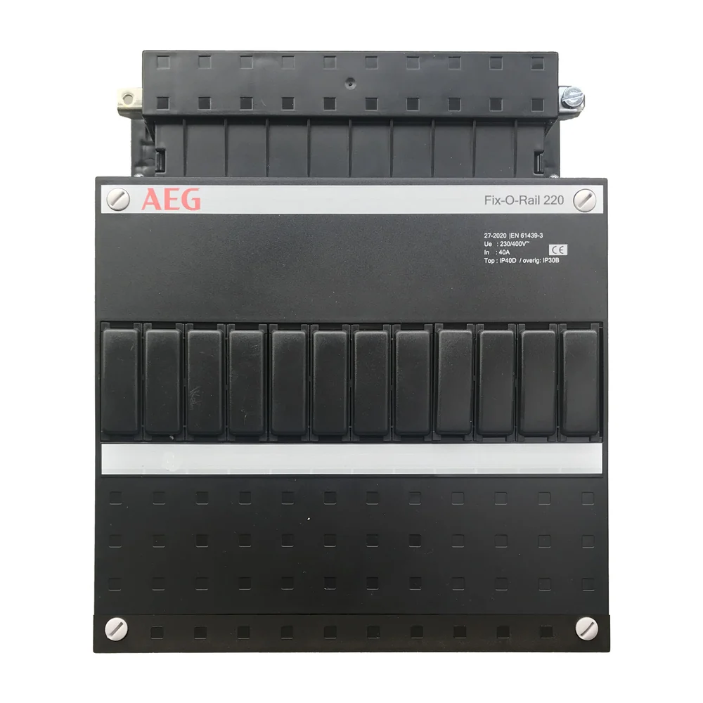 Solar Plus by installatiekast met din-rail leeg 220x220 mm